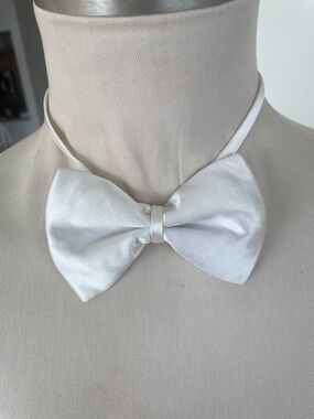 White Satin Bow Tie Handmade  Vintage Style  Formal  Prom